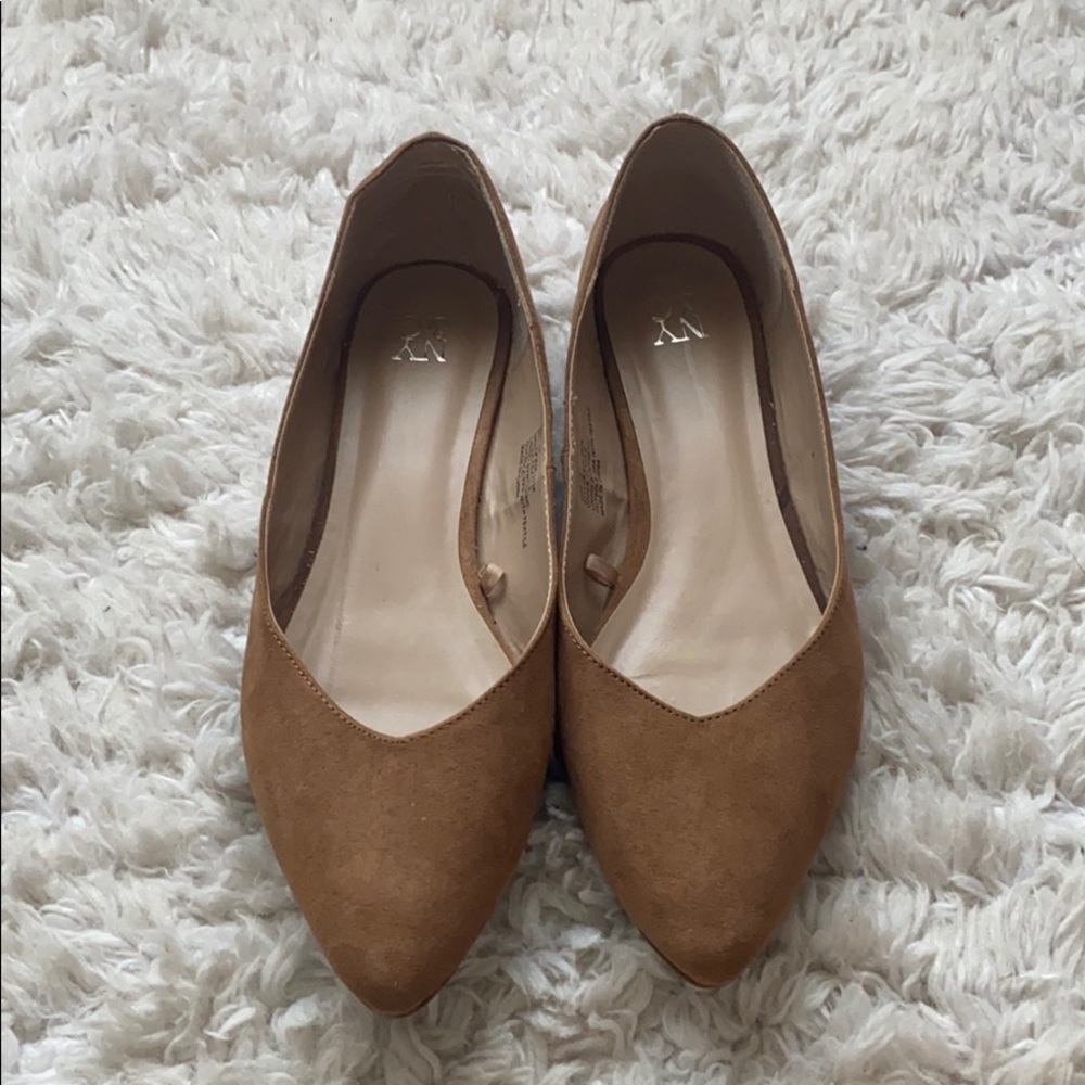 Tan New York & Company flats